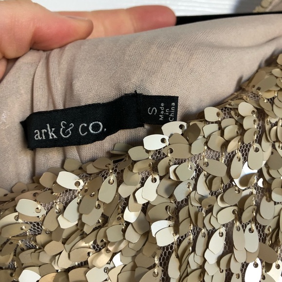 Gold sequin mini dress - Picture 5 of 5